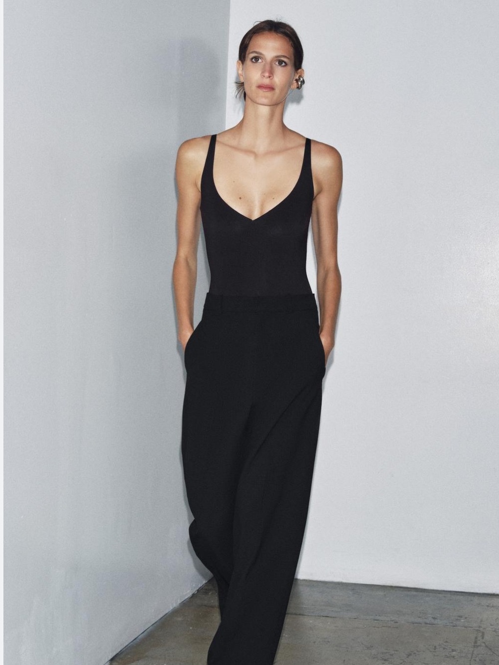 Zara NWT black straight leg trousers with pockets 7149/242